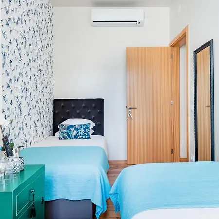 Private Apartment In Lisbon アパート *