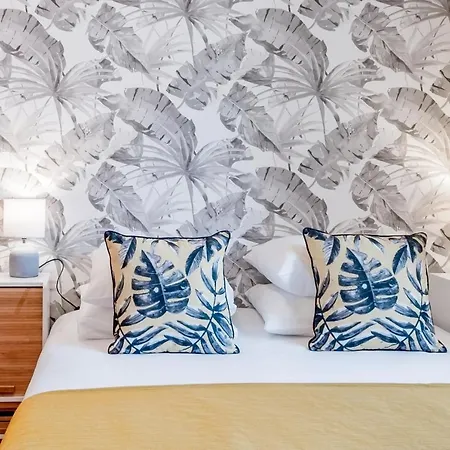 Private Apartment In Lisbon شقة